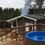 Villa Lovely 10-person With A Lakeside Sauna And Hot Tub *
