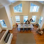 Lovely 10-person With A Lakeside Sauna And Hot Tub *